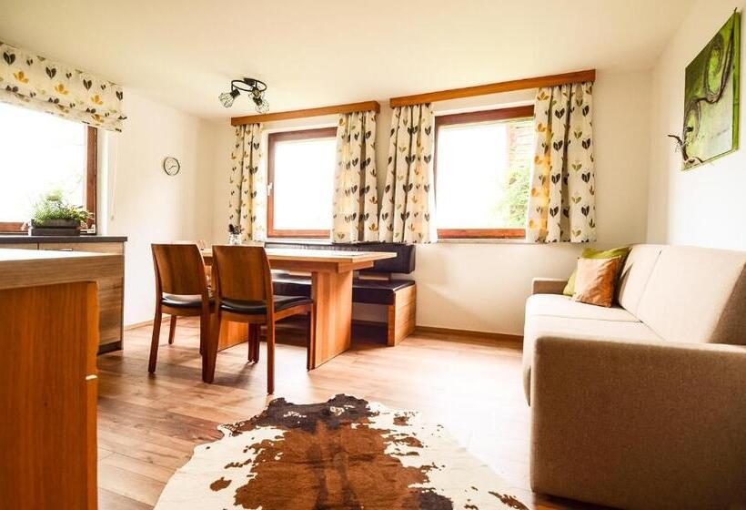 شقة غرفتين, Lammerauhof