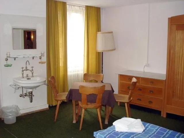 اتاق استاندارد یک نفره, Quellenhof