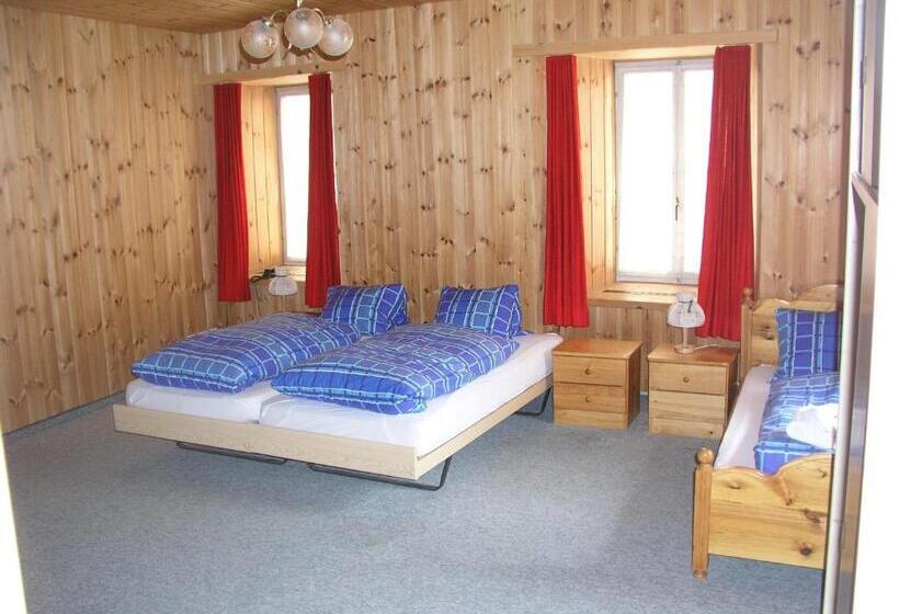 标准三人间共用浴室, Quellenhof