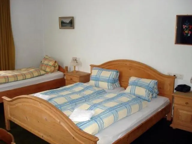 اتاق استاندارد سه نفره, Quellenhof
