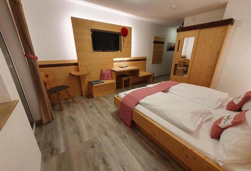 标准间带阳台, Gasthaus Zum Hirschen