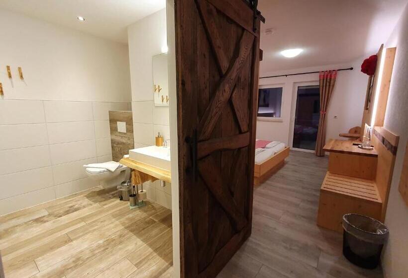 标准间带阳台, Gasthaus Zum Hirschen