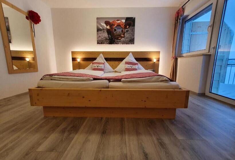 带阳台标准四人间, Gasthaus Zum Hirschen