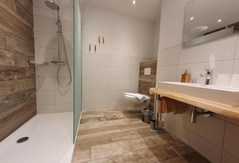 带阳台的三人标准间, Gasthaus Zum Hirschen