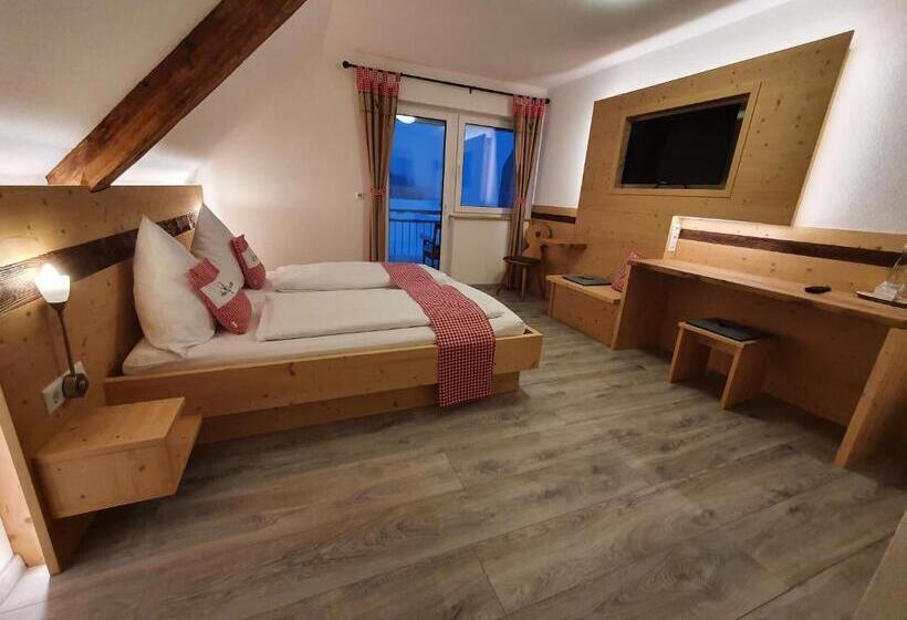 带阳台的三人标准间, Gasthaus Zum Hirschen