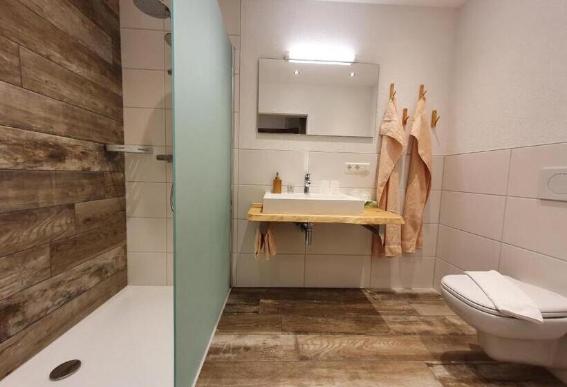 带阳台的三人标准间, Gasthaus Zum Hirschen