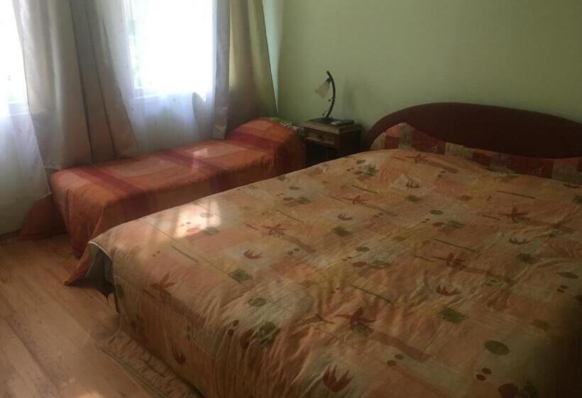 اتاق استاندارد سه نفره, Parko Vila