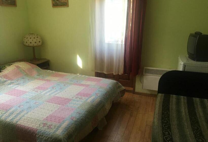 اتاق استاندارد سه نفره, Parko Vila