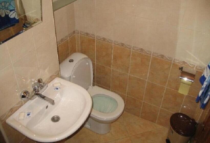 مجموعه ویستا شهر, Trendy Inn