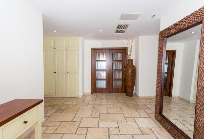 带3个卧室带海景的公寓, Kaliakria Resort