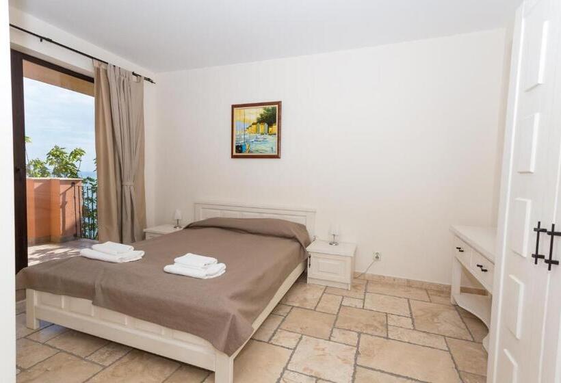 带3个卧室带海景的公寓, Kaliakria Resort