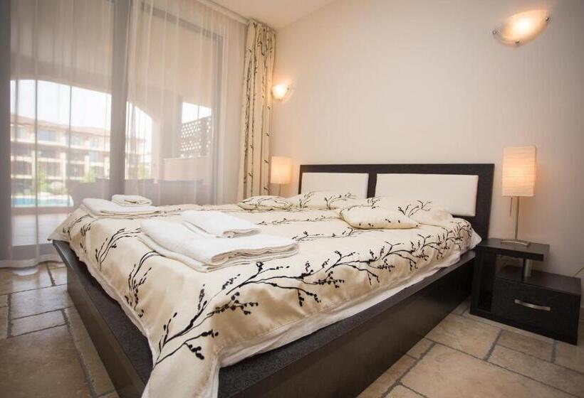 标准工作室带泳池景, Kaliakria Resort