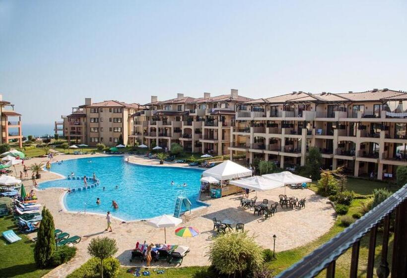 带泳池景观带阳台及1个卧室的公寓, Kaliakria Resort