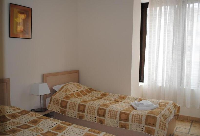 带泳池景观及2个卧室的公寓, Kaliakria Resort