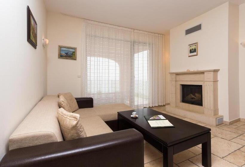 侧面带海景及2个卧室的公寓, Kaliakria Resort