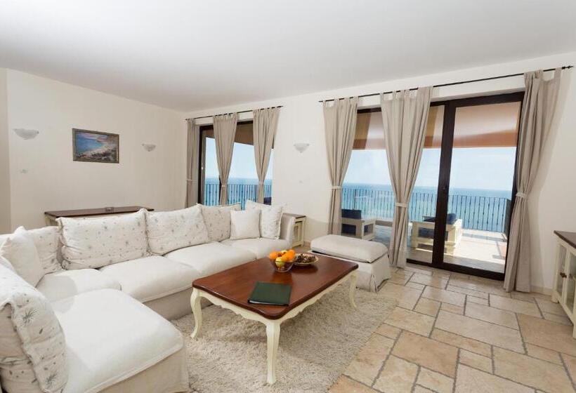 带3个卧室带海景的公寓, Kaliakria Resort