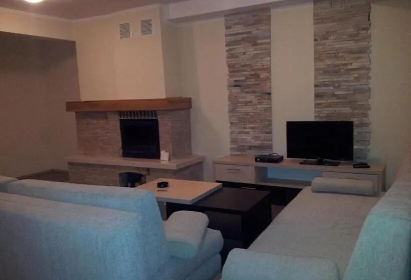آپارتمان 1 خوابه, Apartments And Rooms Max Well