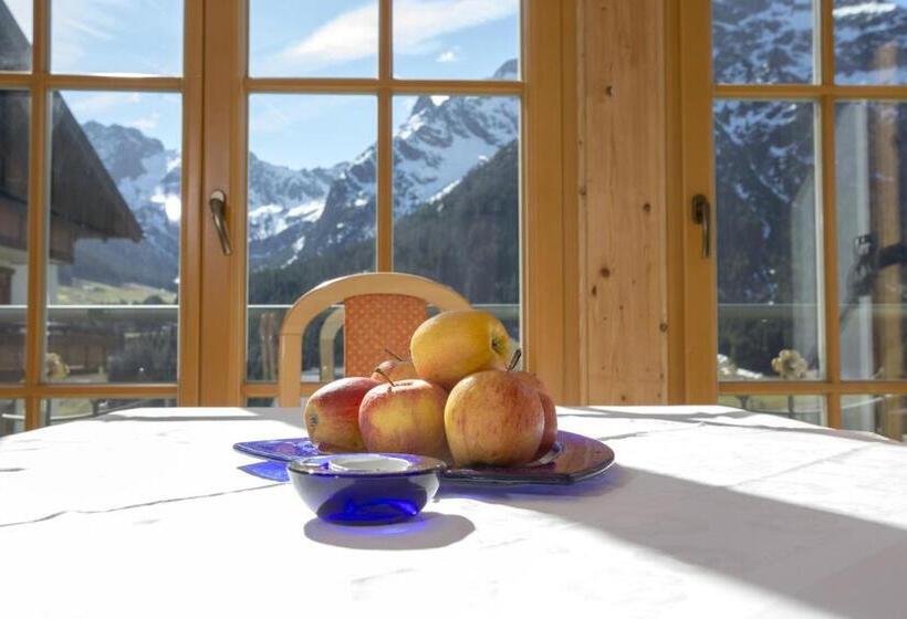 شقة غرفتين, Gästehaus Mathies