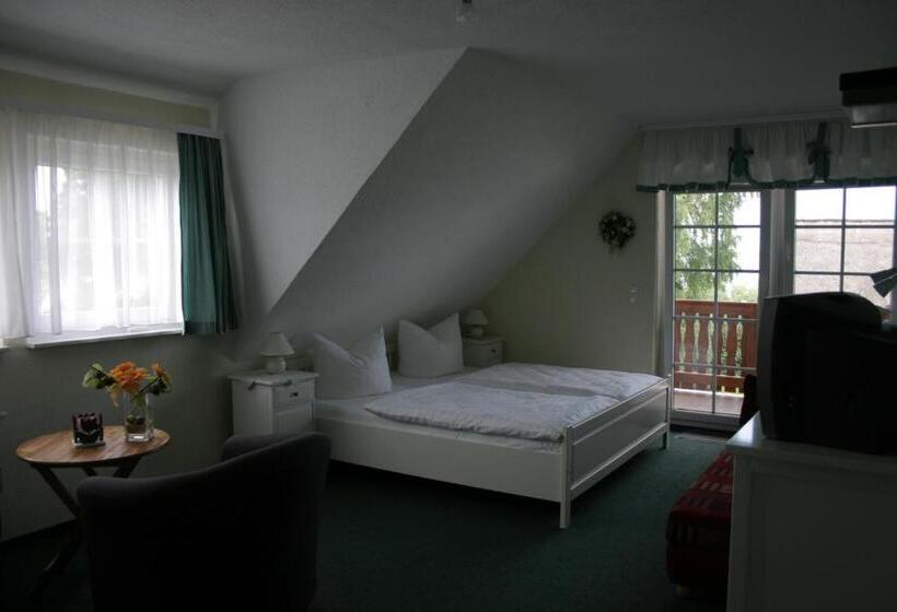 غرفة قياسية مزوَّدة بتراس, Pension Fröhlich