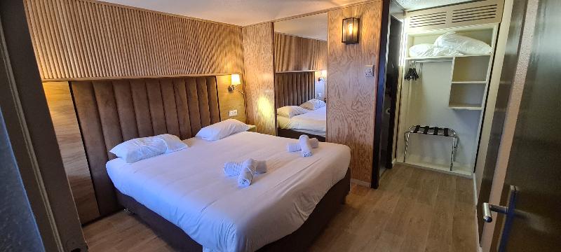 Номер Стандарт, Baan Manthana House