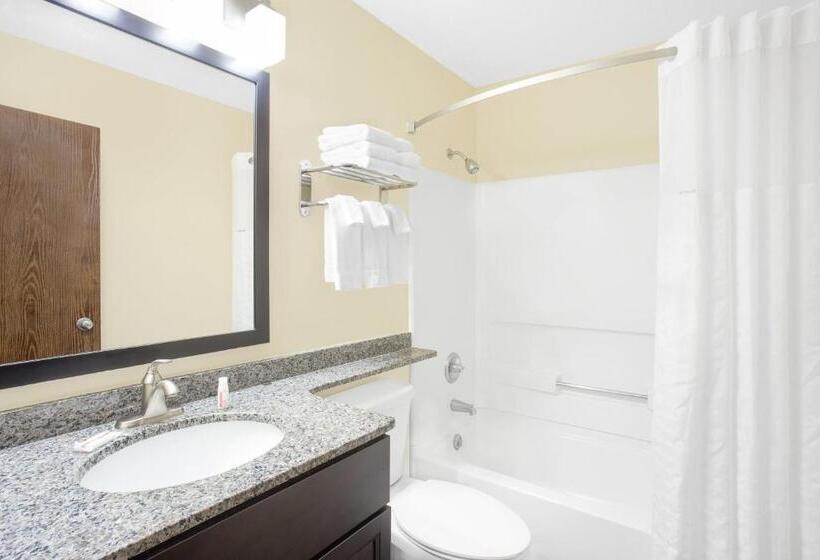 غرفة قياسية سرير كينج, Baymont By Wyndham Holland