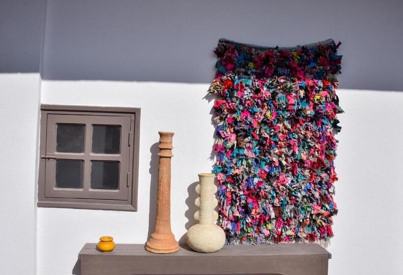 标准间, Dar Dayana