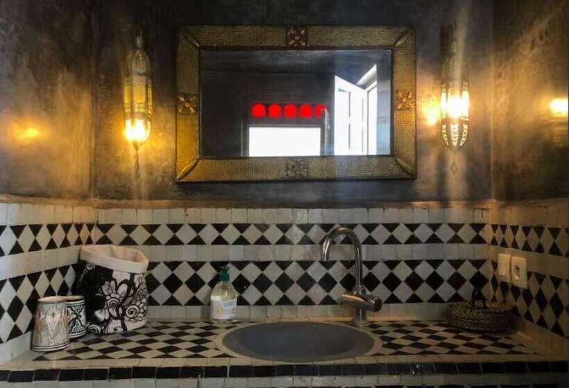 标准间, Dar Dayana