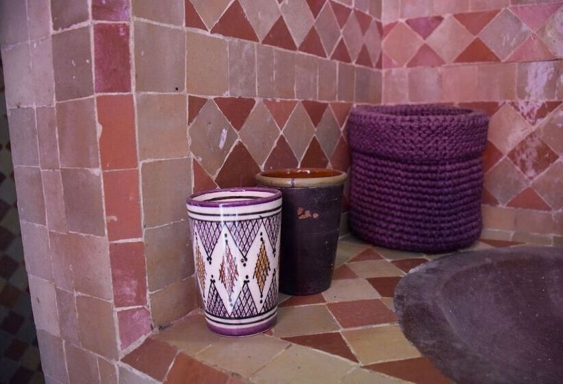 标准间, Dar Dayana