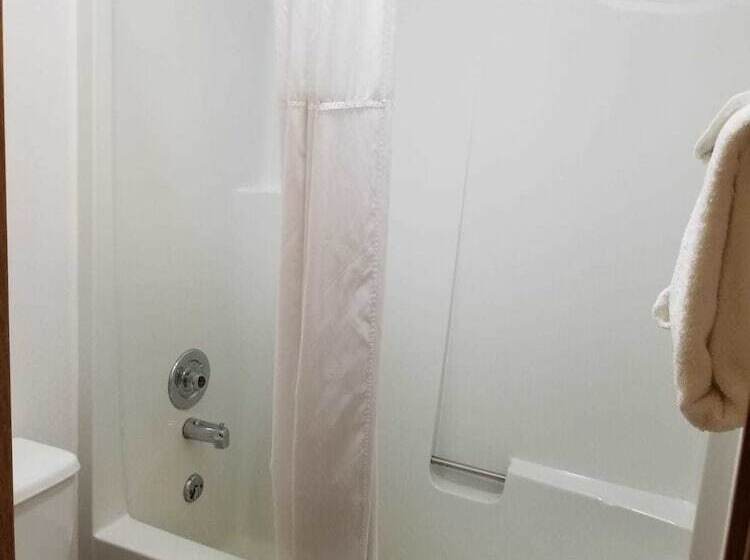 جناح, Days Inn By Wyndham Sandpoint