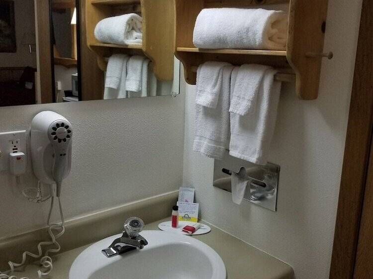 스위트, Days Inn By Wyndham Sandpoint