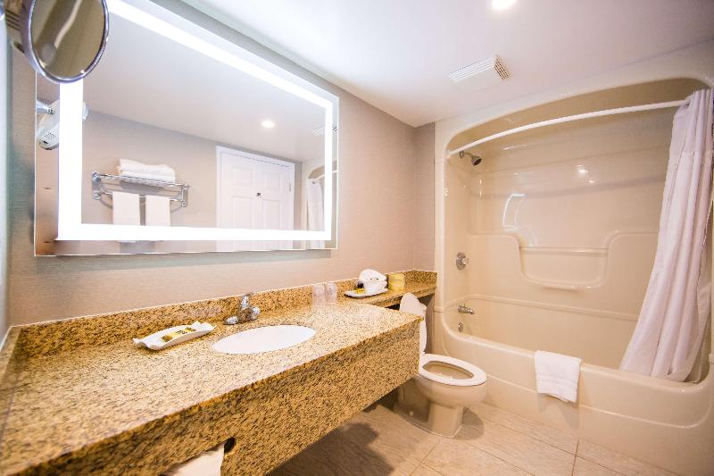 Стандартный Номер Кровать Кинг, Fairfield Inn & Suites By Marriott Omaha Downtown