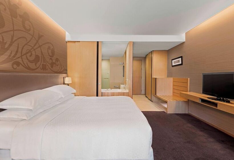 Quarto Deluxe, Four Points By Sheraton Bangkok Sukhumvit 15