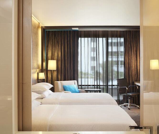 Quarto Deluxe, Four Points By Sheraton Bangkok Sukhumvit 15