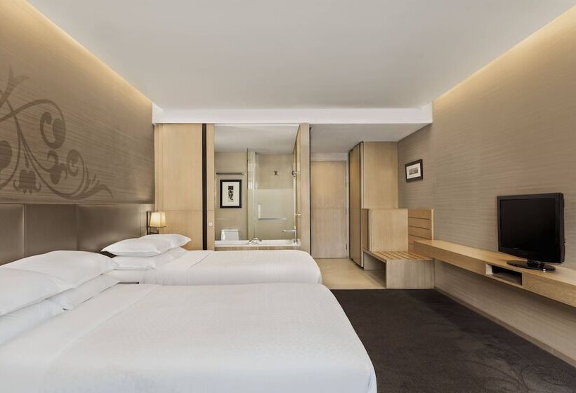 Quarto Deluxe, Four Points By Sheraton Bangkok Sukhumvit 15