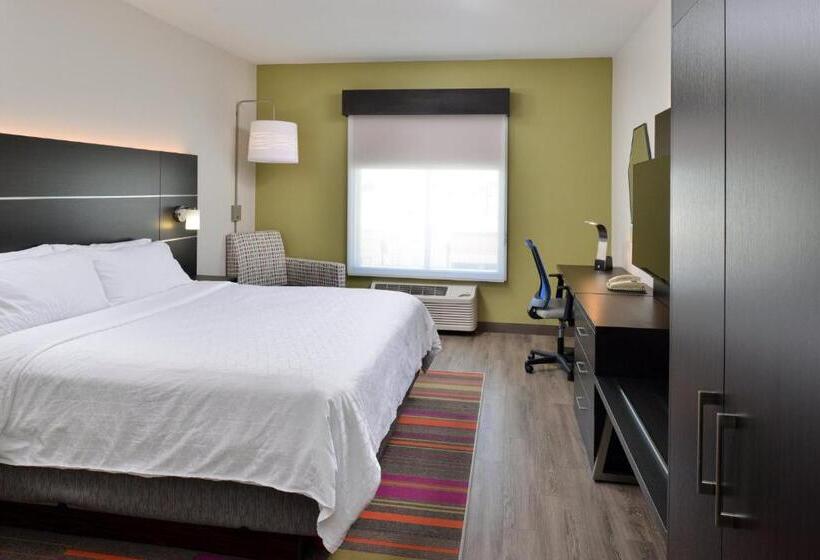 带大床的标准间, Holiday Inn Express Hotel & Suites Carthage, An Ihg