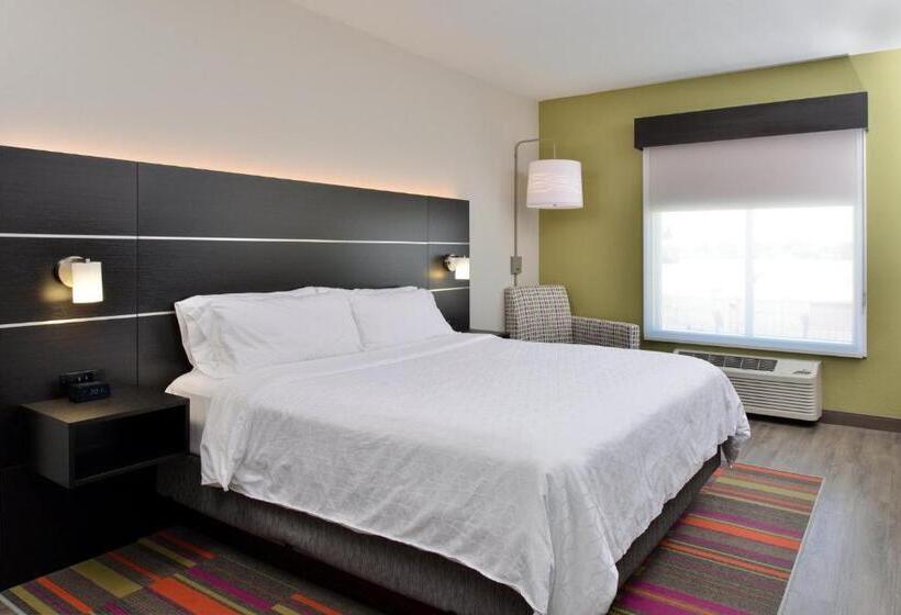适合残疾人士使用的套间, Holiday Inn Express Hotel & Suites Carthage, An Ihg
