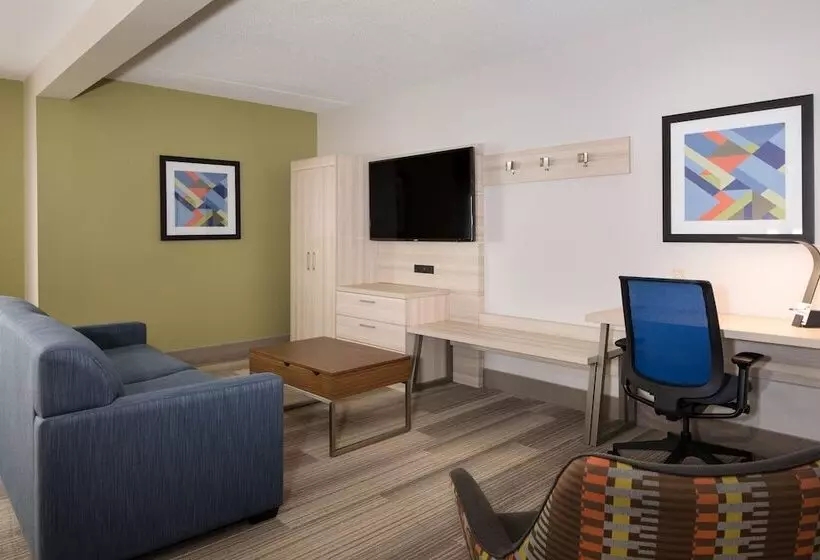 スイート, Holiday Inn Express Louisville Northeast, An Ihg