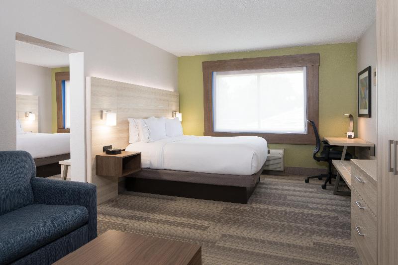 סוויטה, Holiday Inn Express Louisville Northeast, An Ihg