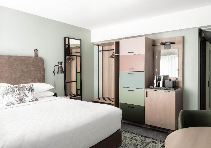 חדר סטנדרט עם מיטת קינג, Holiday Inn Express St. Louis Central West End, An Ihg