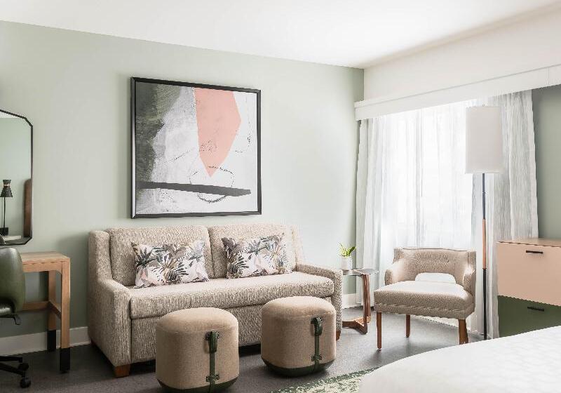 חדר סטנדרט עם מיטת קינג, Holiday Inn Express St. Louis Central West End, An Ihg