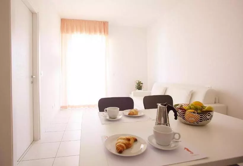 استودیوی سوپریور, Miriam Hotel & Residence