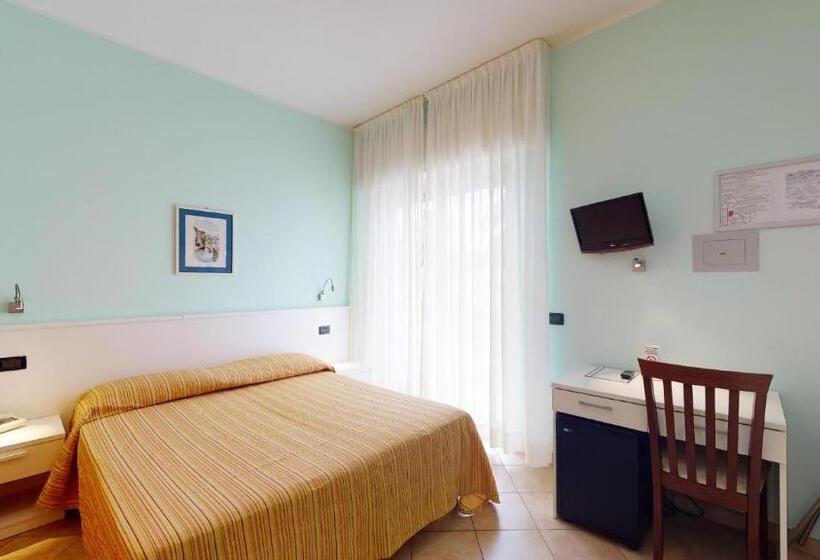 スタンダード４人部屋, Miriam Hotel & Residence