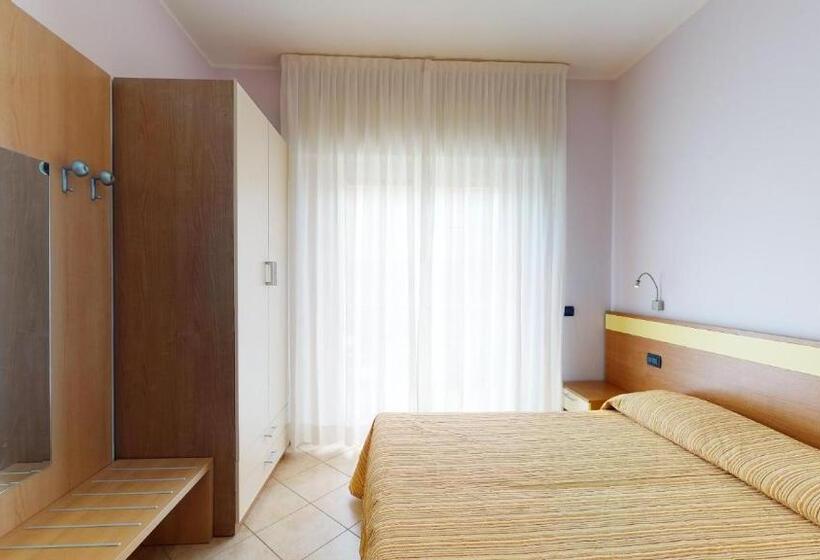 スタンダード４人部屋, Miriam Hotel & Residence