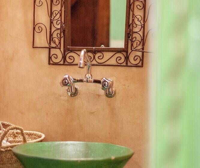 اتاق استاندارد, Monriad