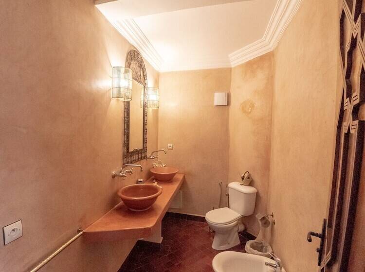 اتاق سوپریور, Monriad