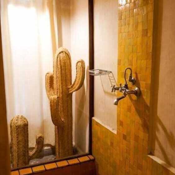 اتاق سوپریور, Monriad