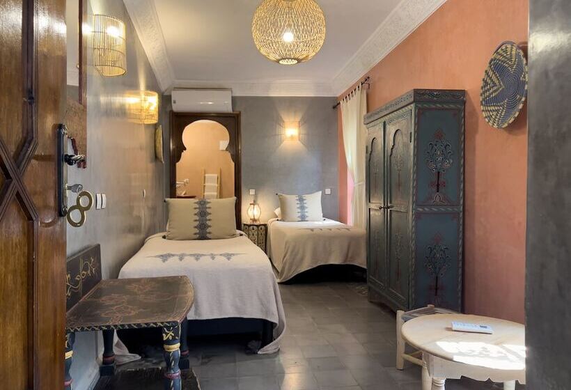 اتاق سوپریور, Monriad