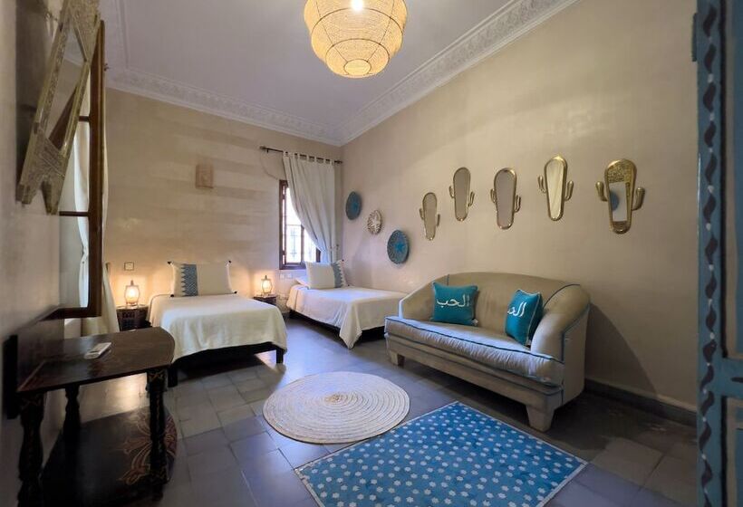 اتاق سوپریور, Monriad