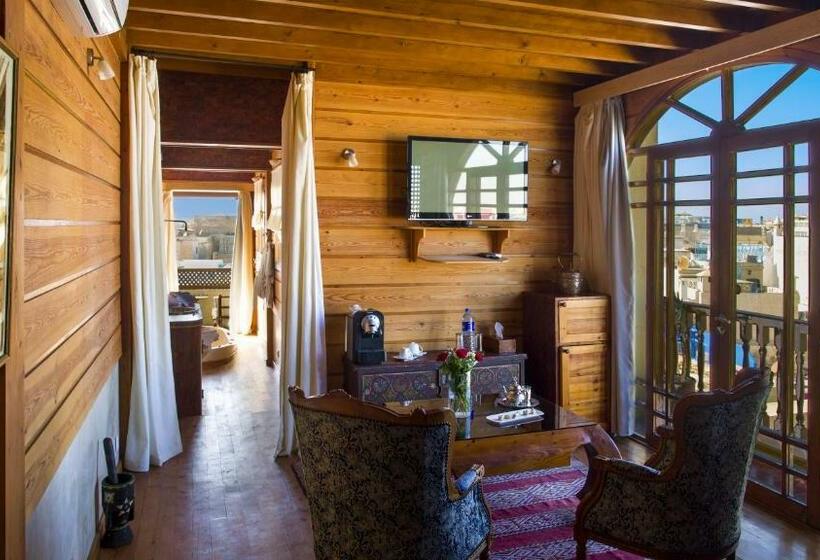 Люкс Superior, Riad Chbanate
