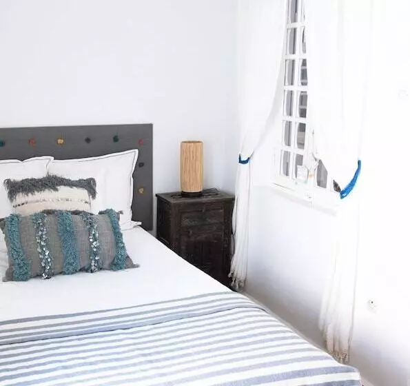 اتاق استاندارد یک نفره, Riad Lyonmogador